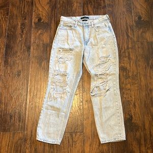 Light wash Aero mom jeans